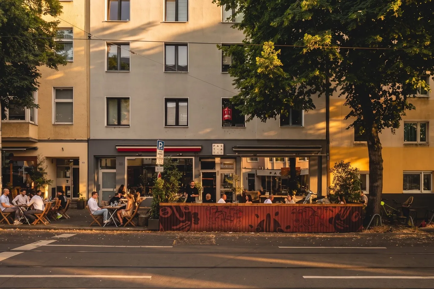 em brass Pasta Bar: Pempelfort bekommt Nachschub