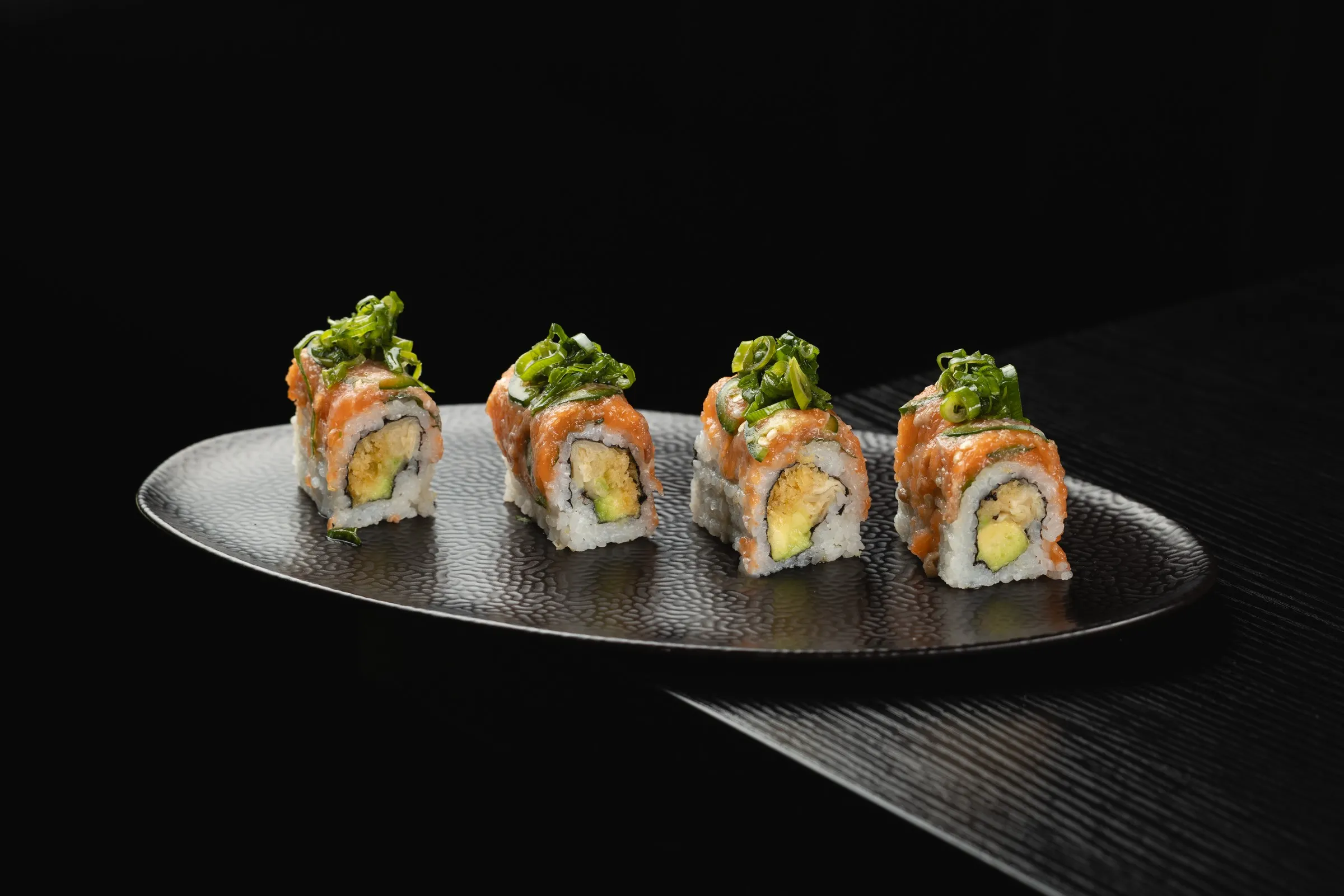Toro Salmon Roll